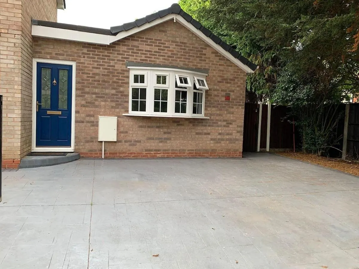 1Bed Bungalow In The Heart Of Moseley location