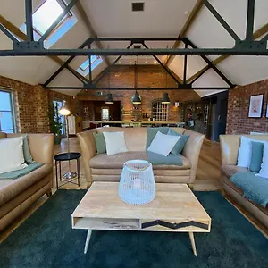 Stunning 3bd Character House Near Coleshill Birmingham